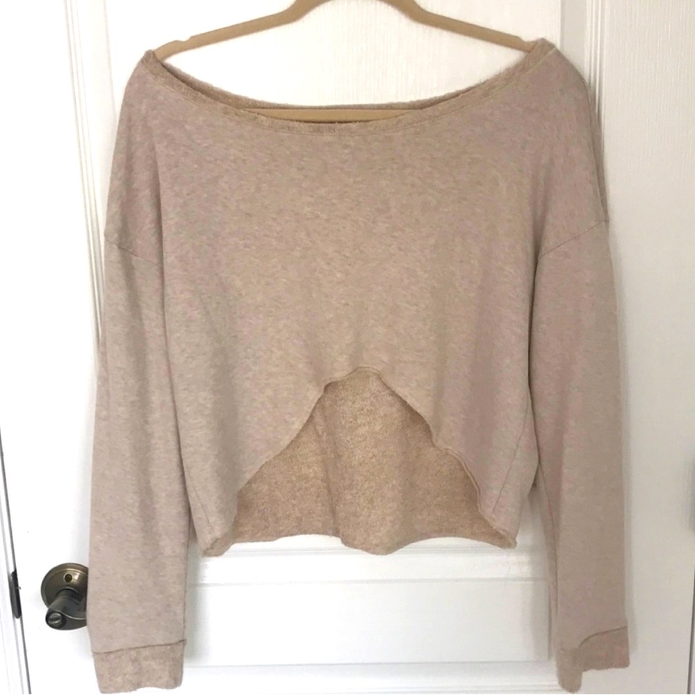 Brand New Chelsea Sky cropped sweater super soft